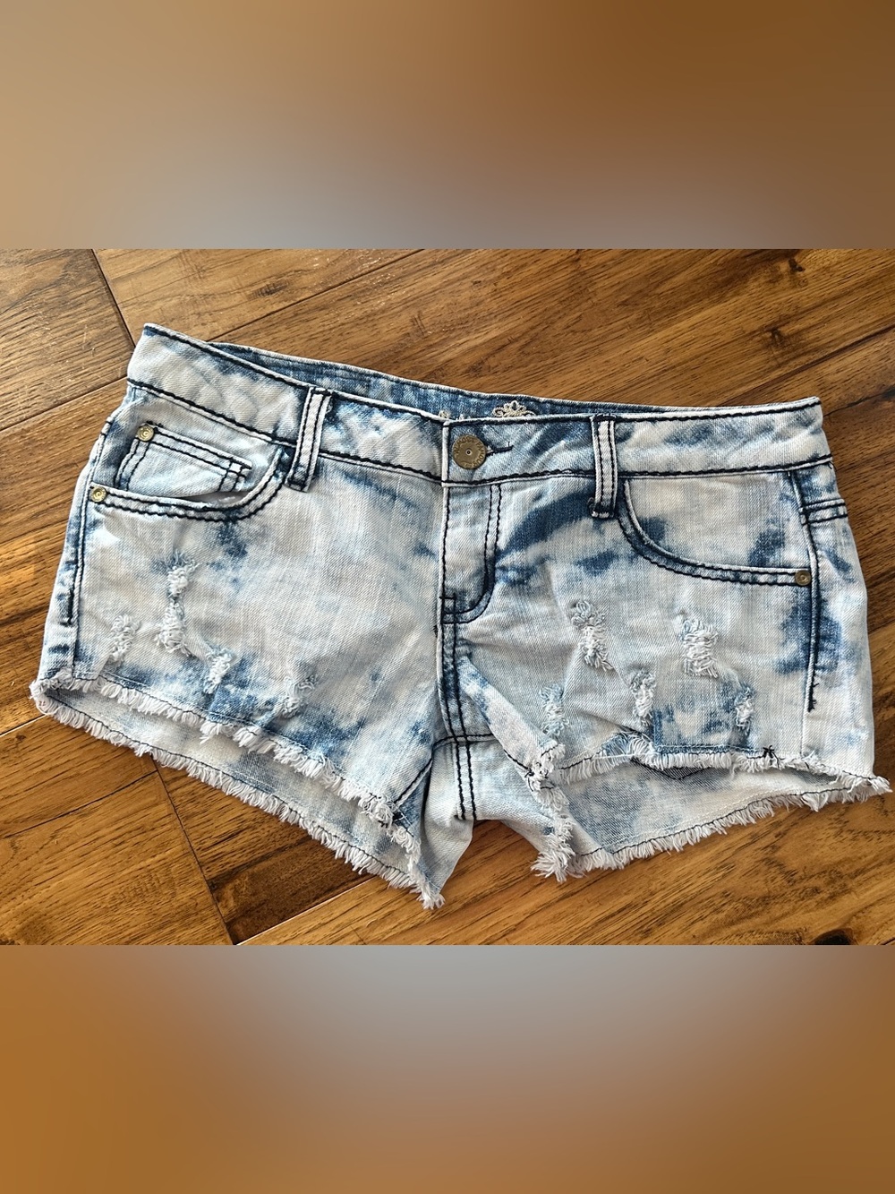 Almost famous brand low-rise jean shorts
